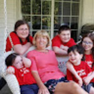 Meet your Posher, Laura